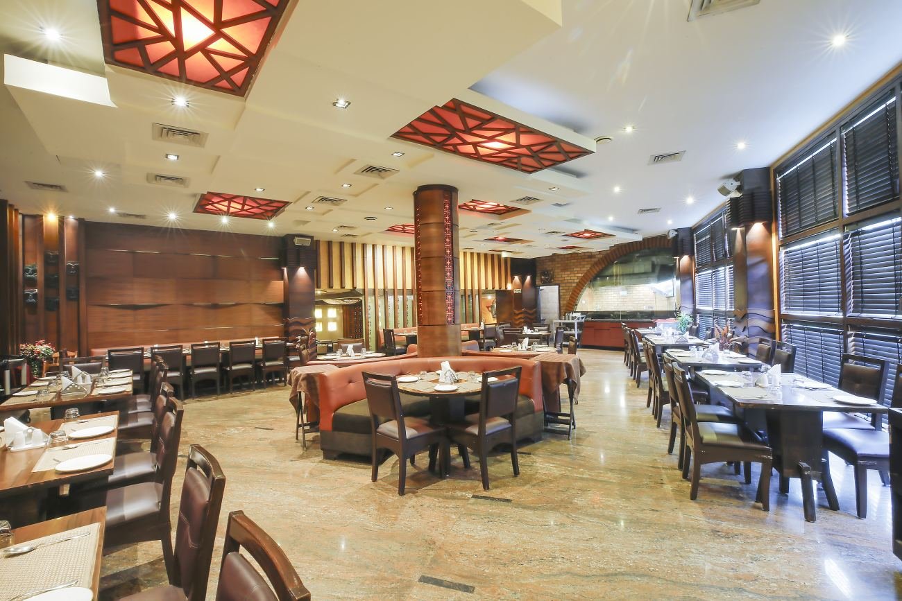 Open Dining with Live Kitchen View